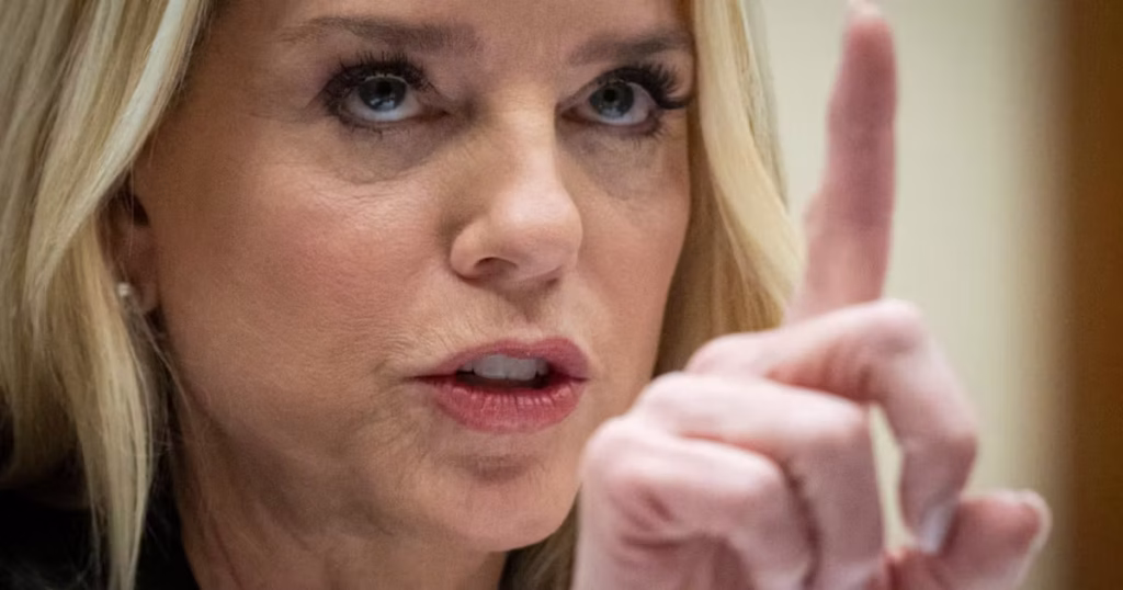 Trump se sépare de Pam Bondi : la loyauté à la poubelle, un nouveau coup de théâtre conservateur !