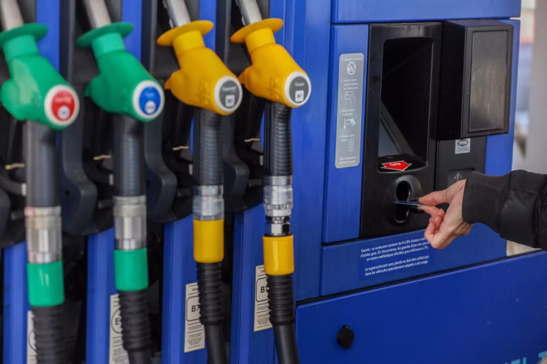 Prix à la pompe : une problématique complexe pour les Français