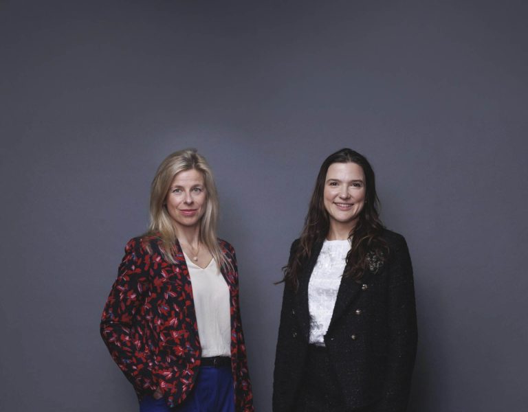 Les Nouvelles Reines des Paiements : Quand la Souveraineté se Fait en Cartes