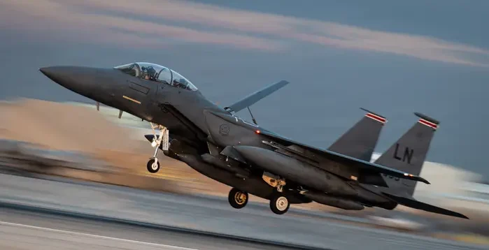 Iran : Trois avions américains abattus, pendant que nos dirigeants locaux se battent contre des moulins à vent !