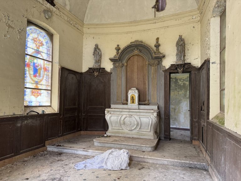 Une famille de l’Eure organise une journée solidaire pour sauver une chapelle menacée.