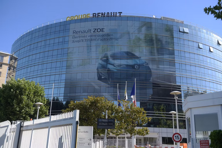 Renault : La Dégringolade de l&rsquo;Ingénierie, ou Comment Rendre l&rsquo;Incompétence Compétitive