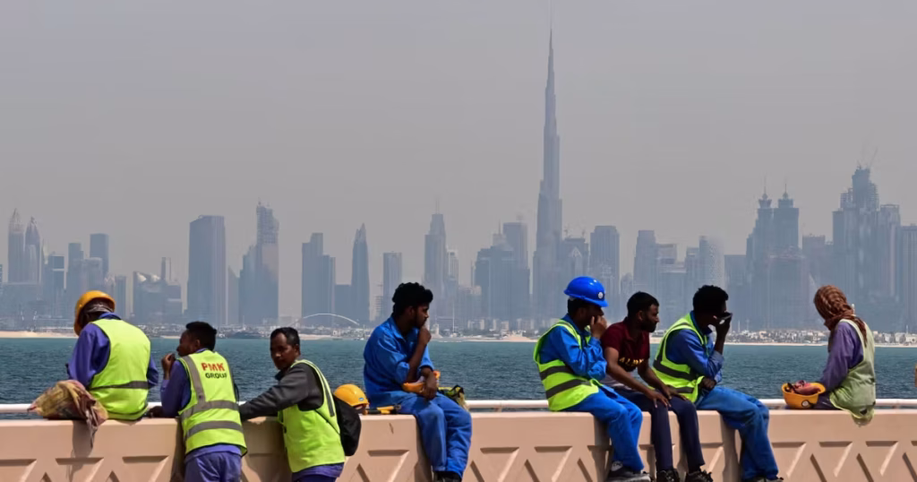 Dans les villes RN, les dirigeants conservateurs ignorent la détresse des travailleurs asiatiques en guerre