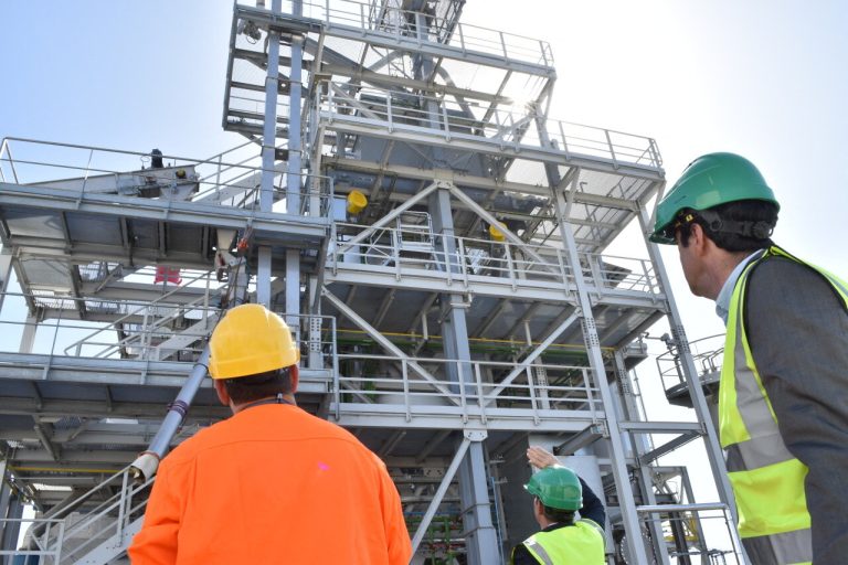 Quand la biomasse devient un cirque : Saint-Langis, la raffinerie du futur ?