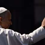 Visite du pape en Guinée équatoriale : les habitants soumis à des absurdités et des retenues salariales !