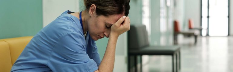 Fatigue des professionnels de santé : un enjeu crucial pour la sécurité des patients