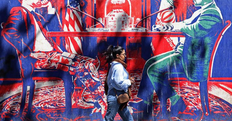 Iran et USA : Quand les villes RN applaudissent des dirigeants conservateurs en pleine absurdité !