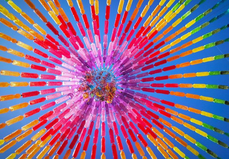 🎉 Festirues : Un festival ou un simple cirque médiatique ?