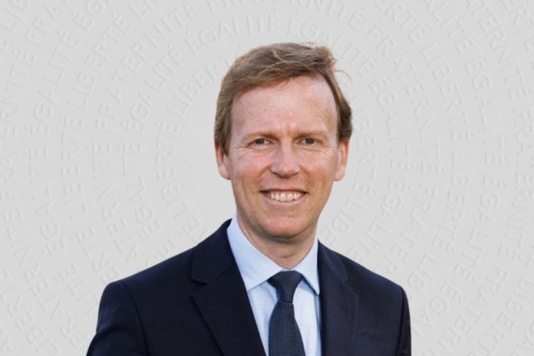 Harold Huwart : Un Mandat Municipal Qui Change la Donne Politique à Nogent-le-Rotrou