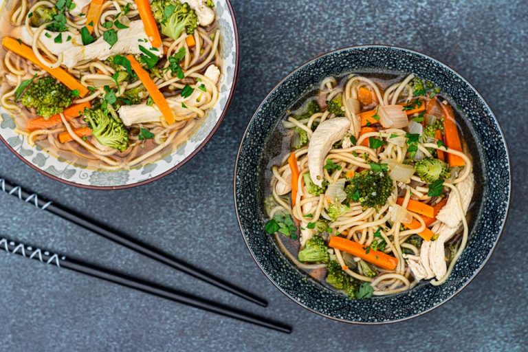 La Soupe Asiatique : Réconfort ou Illusion ?