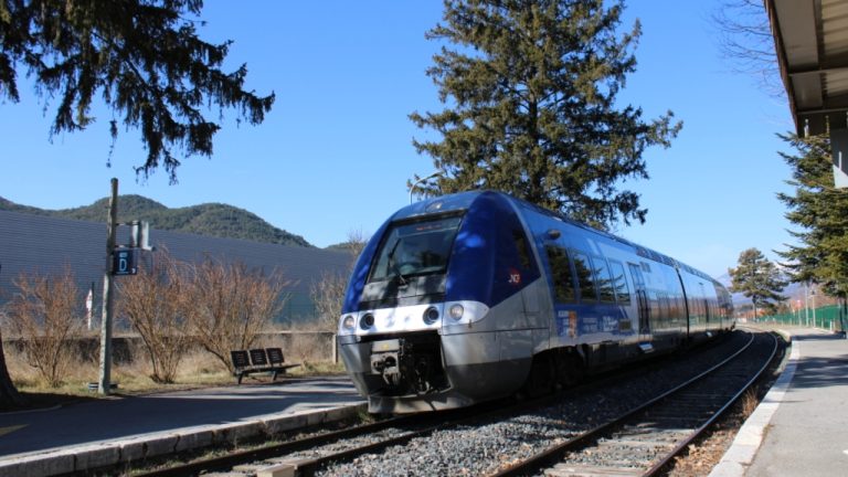 La ligne Nice-Vintimille : un train qui s&rsquo;arrête pour le confort des bureaucrates