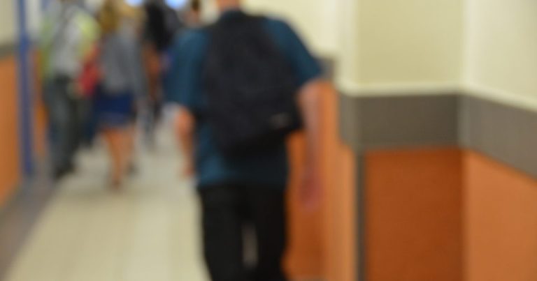 Sécurité des stages de 3e et 2de : quelles mesures après la tragédie d&rsquo;un lycéen ?