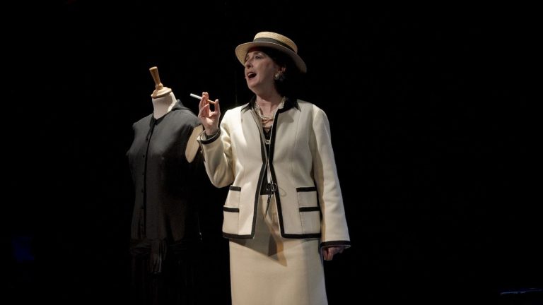 Rencontre avec Sophie Jolis : Une Artiste aux Multiples Talents