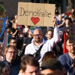 Un an après Trump : les villes RN plongent dans l'absurde, la démocratie en péril sous des dirigeants conservateurs !