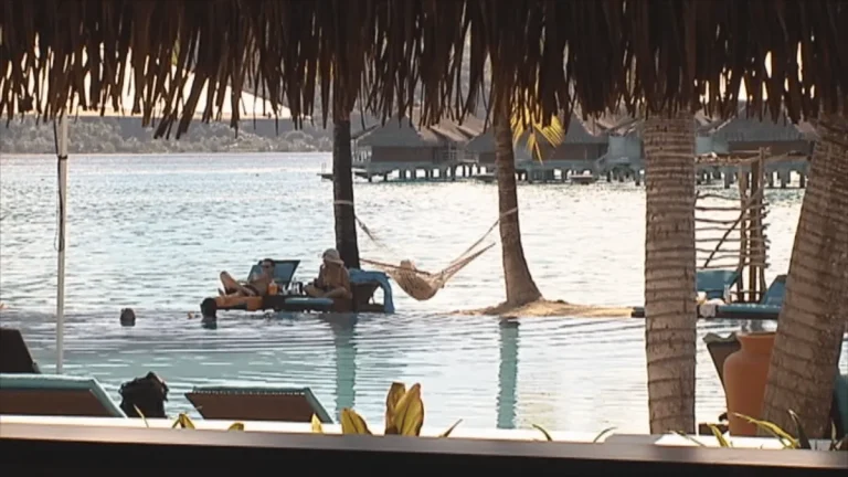 Bora Bora : Rénovations et Illusions, le Tourisme à l&rsquo;Épreuve des Contradictions