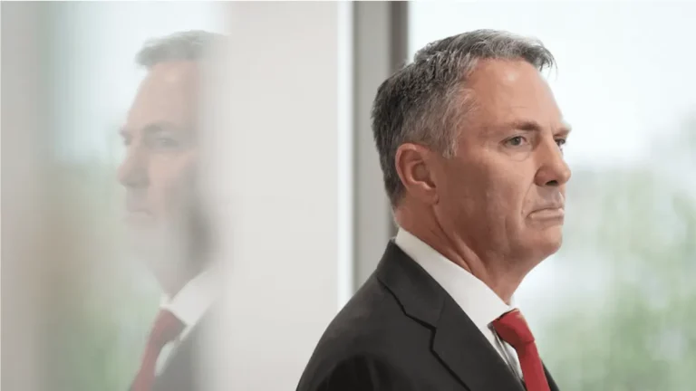 Australie : 3 % du PIB pour la défense, pendant que la pauvreté explose ! Incompréhensible !