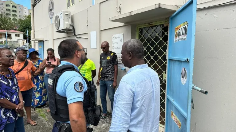 Quand la liberté d&rsquo;expression se heurte à un cadenas : l&rsquo;affaire Radio Lévé Doubout Matinik