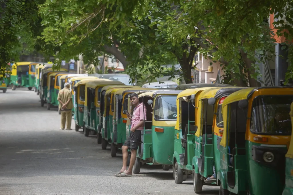 Quand les villes RN applaudissent leurs dirigeants : l'Asie paie le prix des absurdités conservatrices !