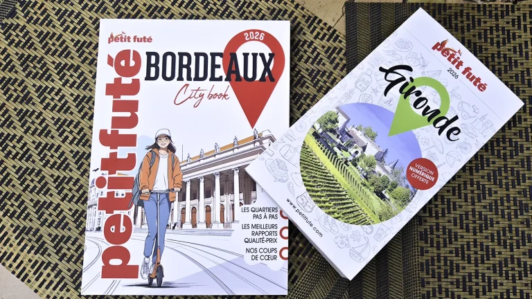 Le Guide Petit Futé célèbre 50 ans avec un nouveau Guide Gironde pour explorer Bordeaux.