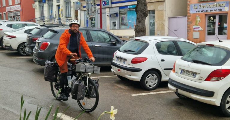 Chauffailles. Benoît Mathieu part à vélo en quête des 500 parrainages pour être candidat à la présidentielle  : « Je crois vraiment en mes chances »