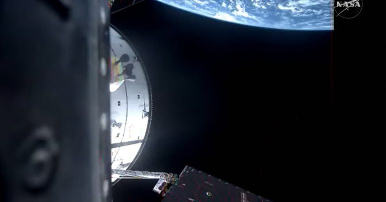 Mission Artemis 2 : Les conservateurs rêvent de Lune, mais les radiations les ramènent à la réalité !