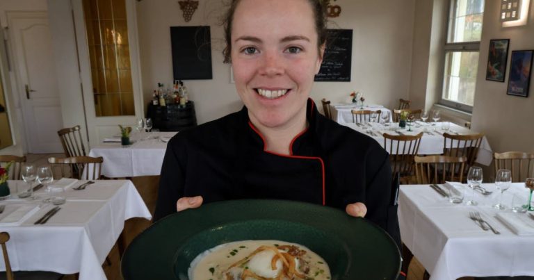 L&rsquo;Œuf : Symbole d&rsquo;Incohérence Politique et Économique