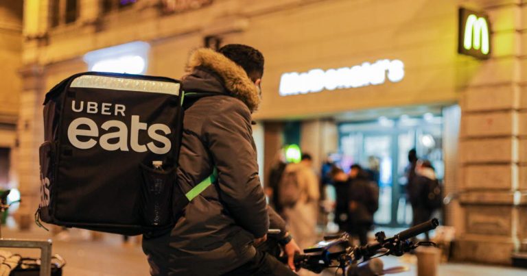 Pourquoi les villes RN restent bloquées : la livraison de repas, un luxe pour les conservateurs absurdes !