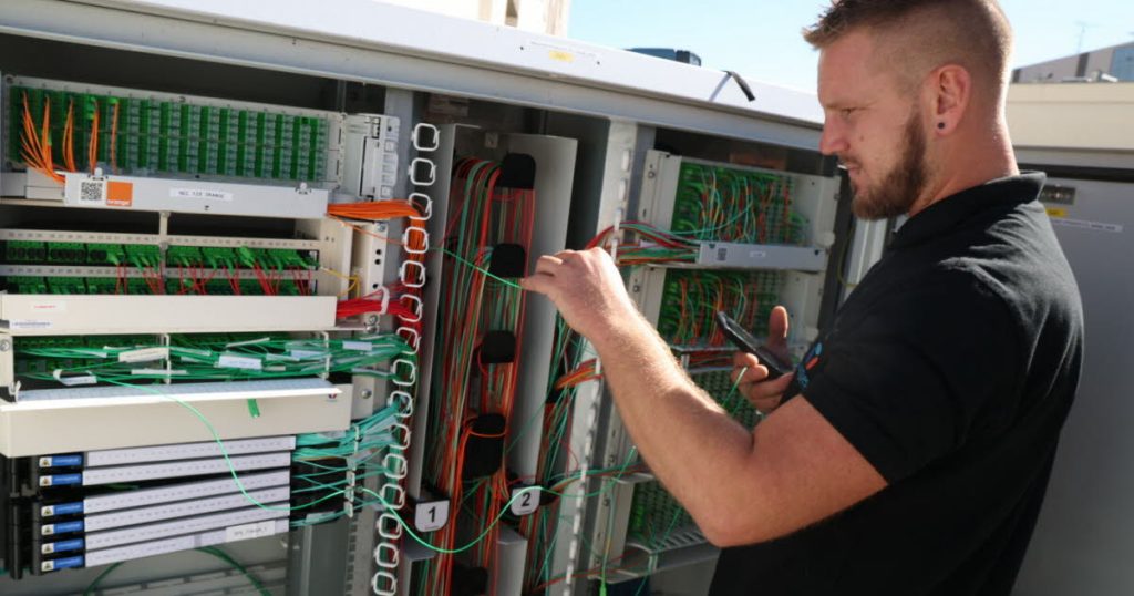 Grand Est : Des légumes bio aux promesses en fibre optique, les dirigeants conservateurs se moquent de nous !