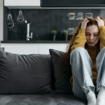 « Ruinée par un homme en couple » : Evelyne dévoile l'absurde des relations à l'ère des conservateurs!