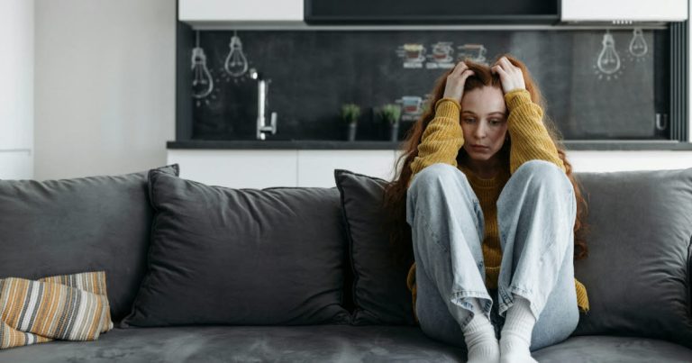 « Ruinée par un homme en couple » : Evelyne dévoile l'absurde des relations à l'ère des conservateurs!