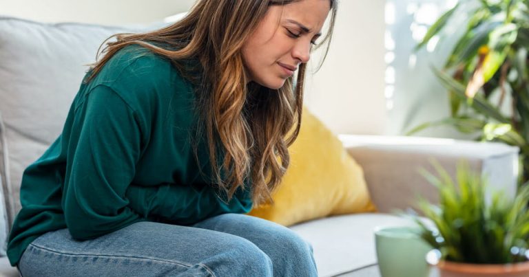 Le Syndrome du Côlon Irritable : Quand la Politique Fait Mal au Ventre