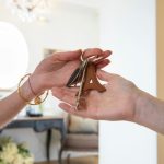 Locations saisonnières : les absurdités des règles imposées par nos dirigeants conservateurs en RN !