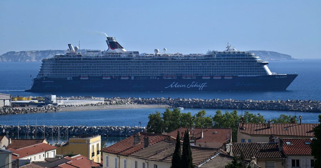 À Marseille, les paquebots se branchent au réseau électrique : un progrès ou une farce des dirigeants ?!