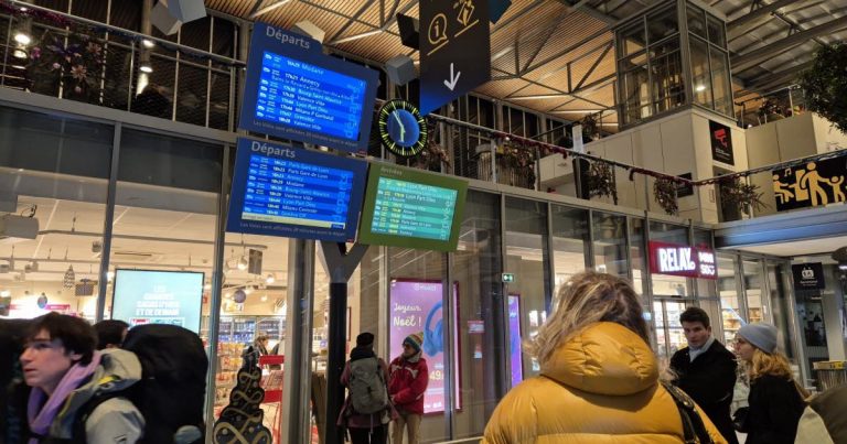 Chambéry : un train, une personne, et une après-midi de chaos pour les usagers SNCF