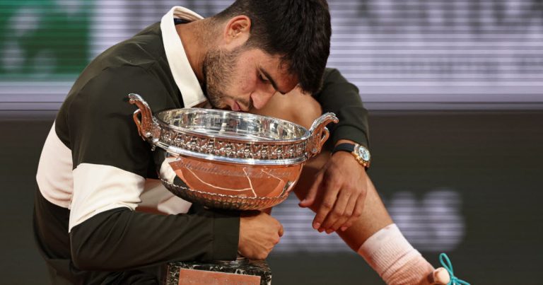 Carlos Alcaraz : le roi de la terre battue face à l&rsquo;absurde politique