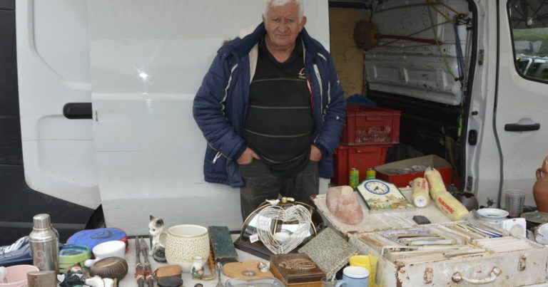 Marché aux puces : un brin de courage face à la morosité politique