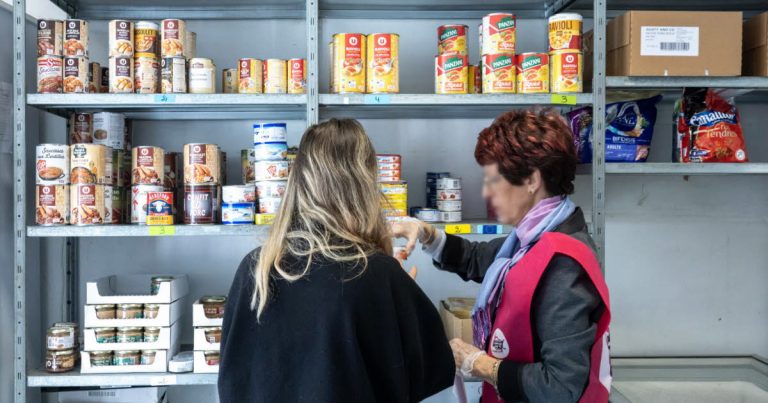 Aliments à base de porc : les Restos du cœur face à une décision absurde et choquante !