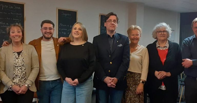 Lions Club Val-Mont : Une Passation de Pouvoirs au Cœur des Illusions Collectives