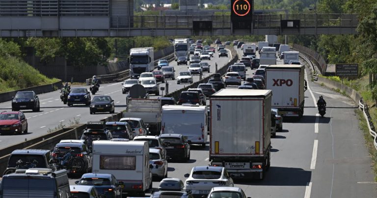 Trafic en direct : 6 km de ralentissement sur l&rsquo;A46, bouchons croissants autour de Lyon