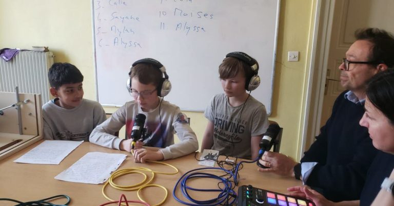 Des lycéens de Sentheim s&rsquo;initient au podcast et explorent le monde des médias