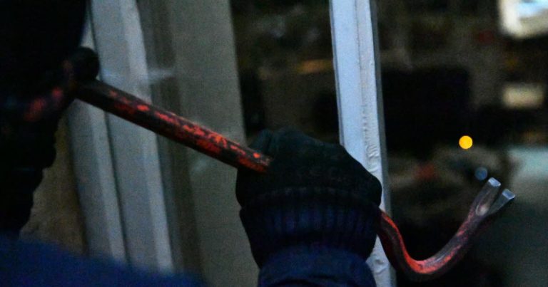 Deux cambrioleurs arrêtés à Mâcon après une tentative de vol dans un magasin.