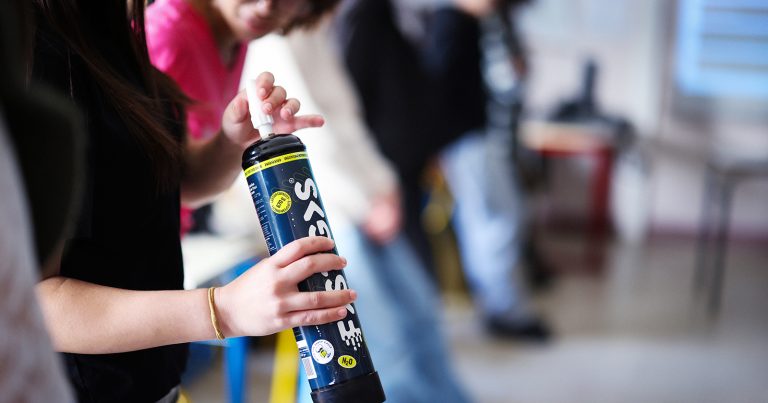 Gaz hilarant : la Ville joue les pompiers après avoir allumé le feu