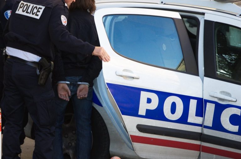 La Préfecture en Mode Surenchère : Quand le Couteau Devient l&rsquo;Ennemi Public Numéro Un