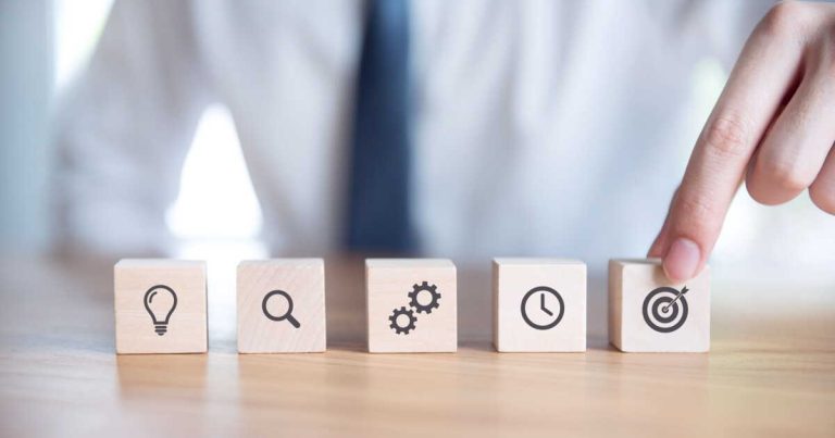 Reconversion professionnelle : 5 vérités choquantes que les coachs cachent sur votre échec inévitable !