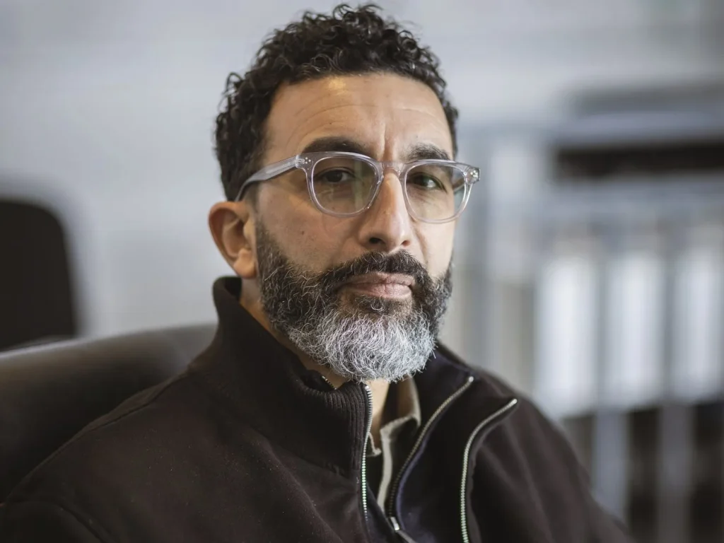 « Quand les élus des villes RN se laissent séduire par l'absurde : Marwan Mohammed dénonce l'hypocrisie »