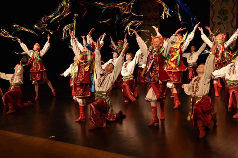 Breuil-Magné : Quand la danse pour l'Ukraine éclaire l'absurdité des dirigeants d'extrême droite !