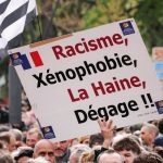 Quand le racisme s'invite au cœur des villes RN : les absurdités des dirigeants conservateurs exposées !