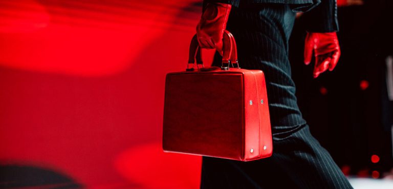 La mode en France : entre paillettes et précarité des travailleurs du secteur