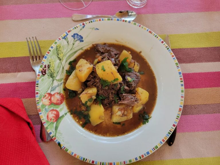 Spezzatino : le bourguignon à l’italienne proposé par des chefs italiens en France
