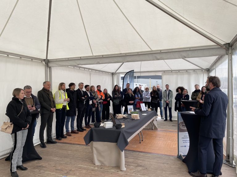 La première pierre d’une logistique glaciale : un projet qui fait frémir